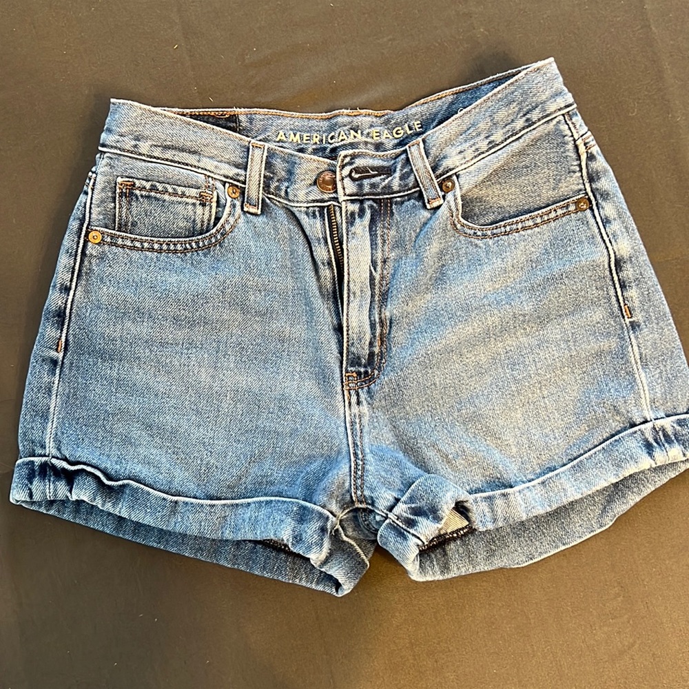 American Eagle Mom style shorts size 4